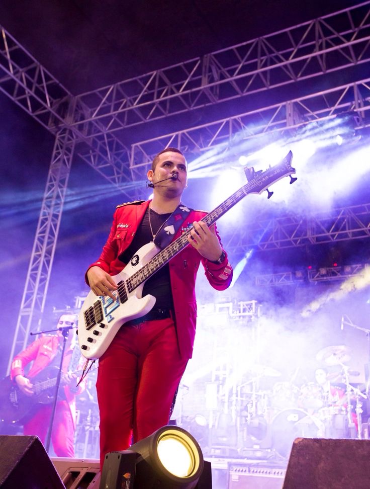 AA839ED9-24C3-4AE8-86B9-0F6DADF6153D