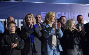 F8A24BAC-A942-4ED7-B631-A164E709C9F8