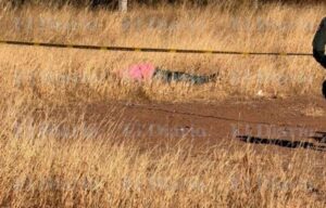 middle-una-kZh3TMiRl