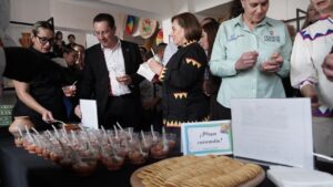 9069BEFA-49C0-4A2E-8A15-ED8EAF3F6BD2