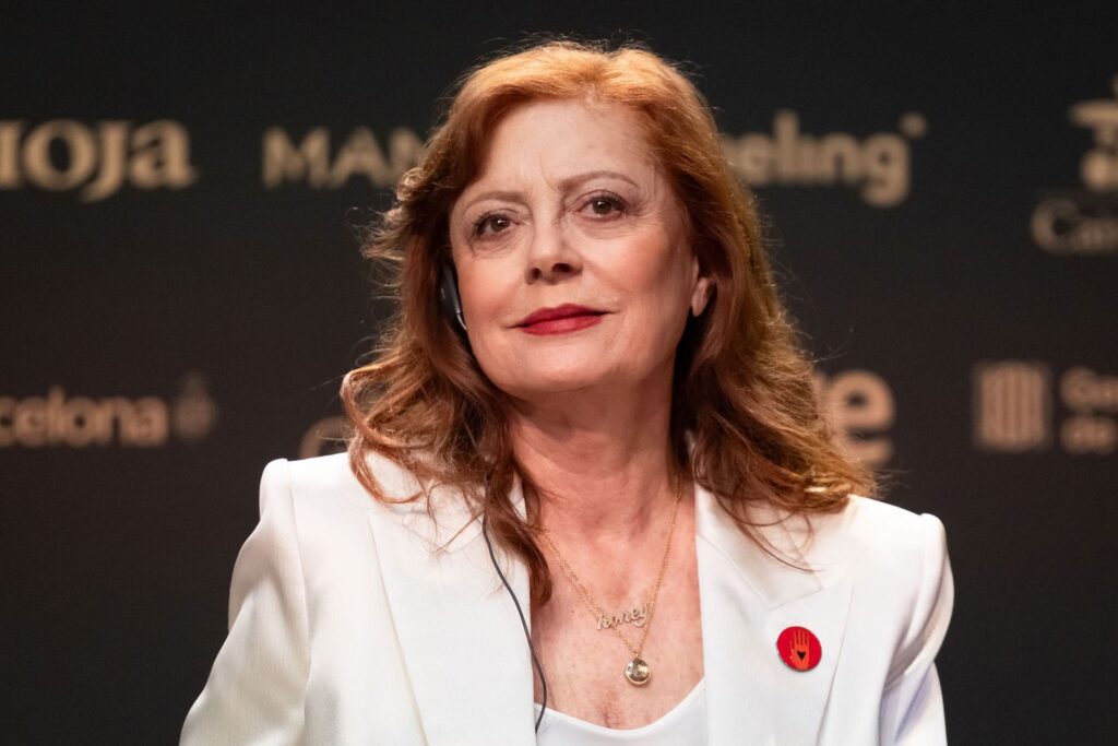 Susan-Sarandon-022826-e2a728d0cf7e45359d50872468fb7605
