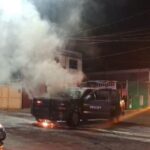 ¡Córranle! Corto circuito provoca incendio de una camioneta militar en Cuauhtémoc