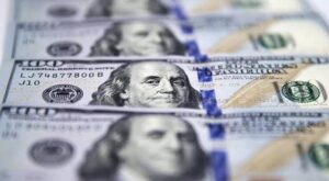 principal_precio-del-dolar-hoy-en-mexico-17-de-junio-1760-pesos-venta