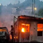 Feroz incendio arrasa con tres casas en Guadalupe y Calvo en medio de una semana violenta