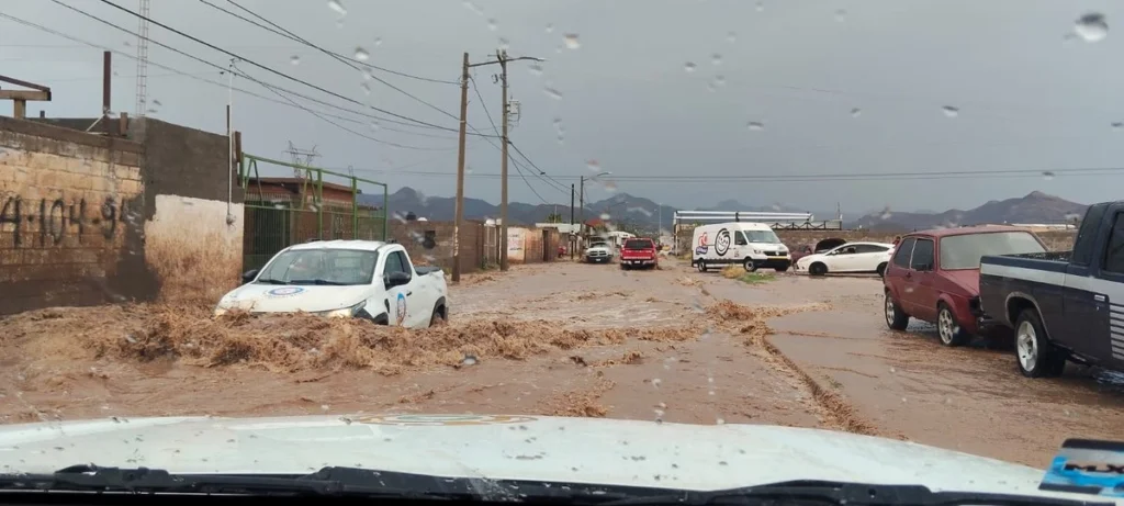 lluvias-desbordan-arroyos-en-chihuahua-un-muerto-rescates-e-inundaciones-en-decenas-de-casas_ffb52469-d8b2-4729-8b66-2abb8674c9ee_medialjnimgndimage=fullsize