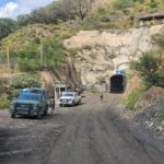 Sorprenden a siete hombres extrayendo mineral de manera ilegal en mina de San Francisco del Oro