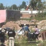 Hallan cadáver de un sexagenario en un lote baldío de Chihuahua; investigan posible sobredosis