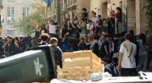 principal_francia-estudiantes