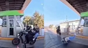 principal_motociclista-abandono-novia-no-pagar-caseta-edomex-video-viral