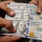 Dólar inició la semana a la alza en ventanillas; así cotizó hoy