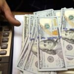 Dólar cayó ante el peso en ventanillas este miércoles; así cotizó hoy